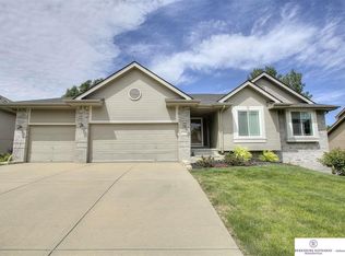 17020 Patterson Dr, Omaha, NE 68135