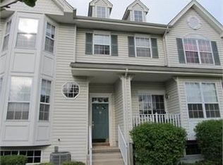 25 Cummington Ln, Flemington, NJ 08822