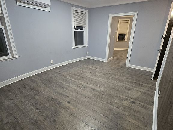 2nd image of 156 Steuben St #C2