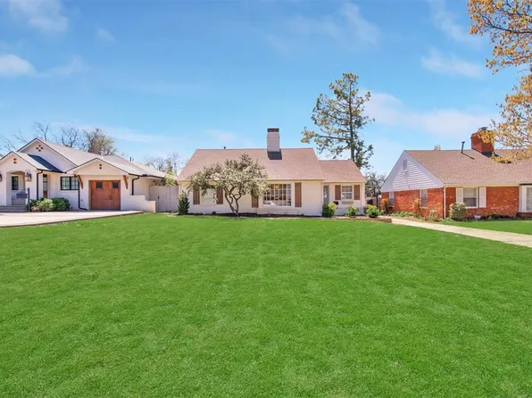 1104 Park Manor St, Nichols Hills, OK 73116