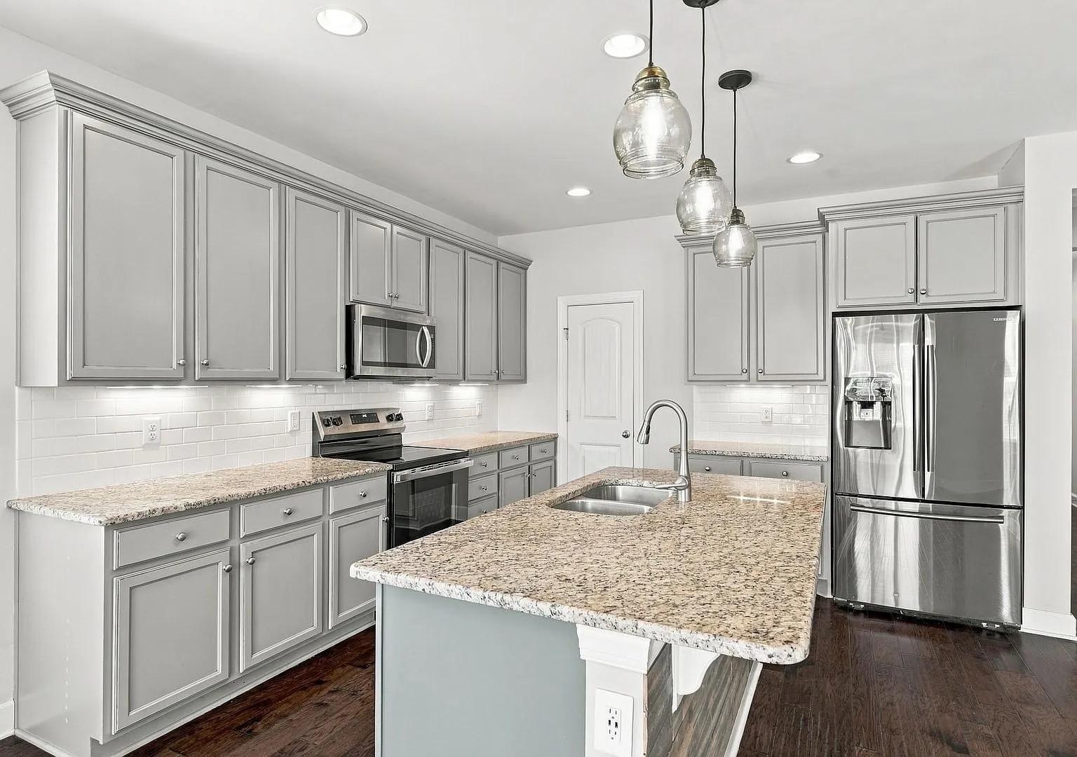 Spacious 4-Bedroom Home in Mount Juliet with Resort-Style Amenities! — Photo 3