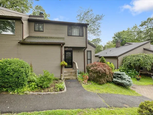 1 Alder Court #1, Woodbury, CT 06798