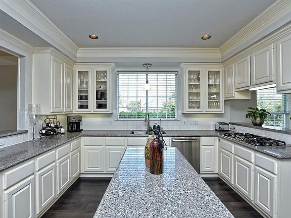 4th image of 8300 Elander Dr