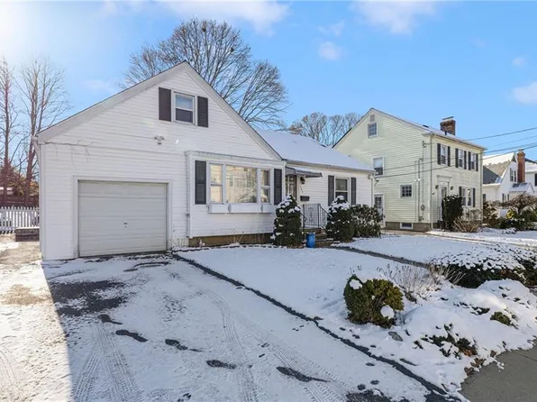 161 Hillside Ave, Providence, RI 02906