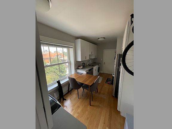 5th image of 4524 N Malden St APT 121