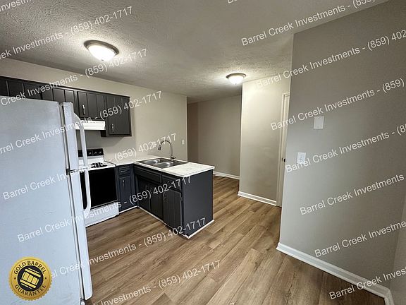 3rd image of 120 Ewing Ave