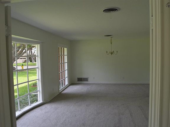 5th image of 4826 Alamo Dr