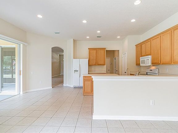 4th image of 1801 Samantha Ln