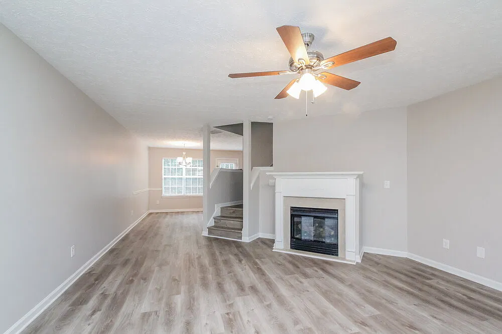 3 bed, 2.5 bath, 1840 sqft, $2,730 — Photo 4