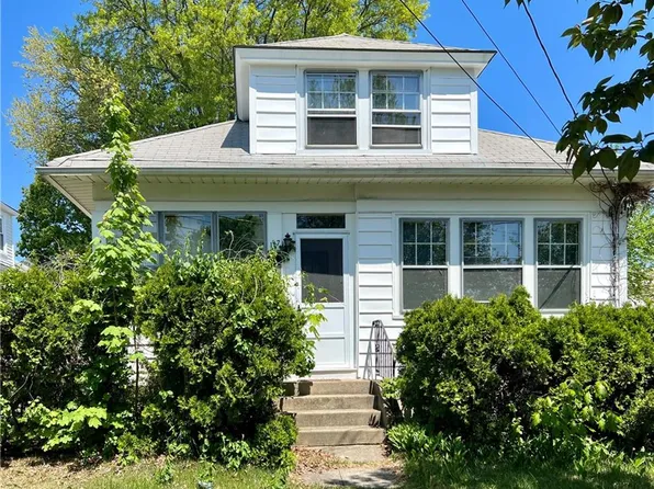 117 Whitford Ave, Providence, RI 02908