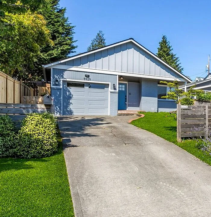 5929 32nd Ave SW