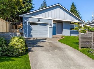 5929 32nd Ave SW, Seattle, WA 98126