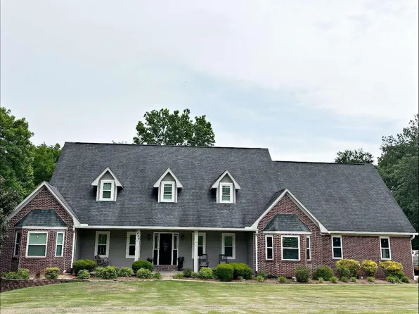 2489 Edgemont Cir, Tupelo, MS 38804