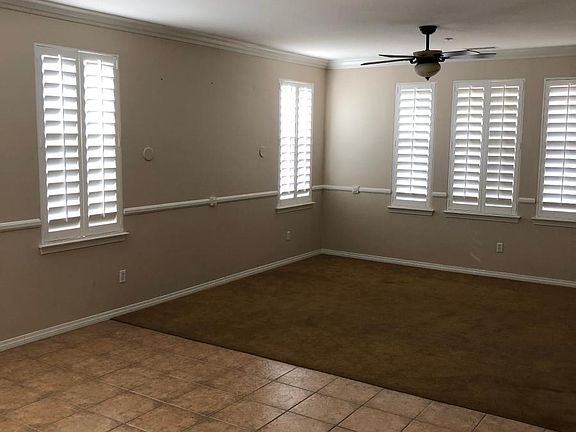 3rd image of 6513 Seavey Ct