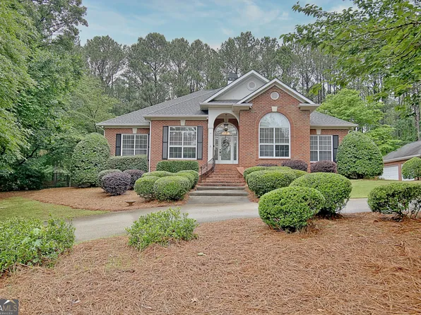 120 Hamilton Glen Ct, Fayetteville, GA 30215