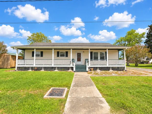 308 Elvira Dr, Raceland, LA 70394