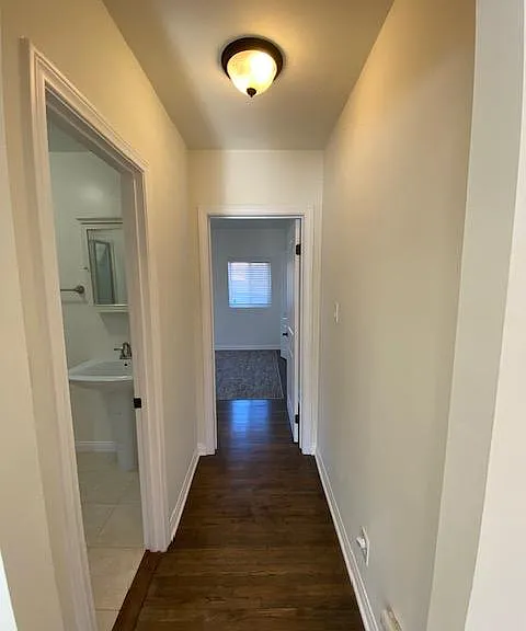 701 W Mariposa Ave — Photo 18