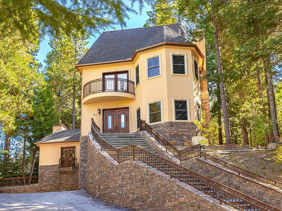 1st image of 483 Meadow Bay Ct