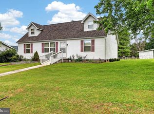 5821 Robin St, Mount Jackson, VA 22842