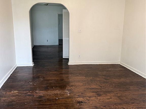 5th image of 1611 King Street