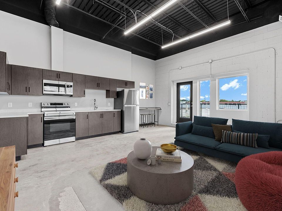 1st image of 801 9th St SE #222