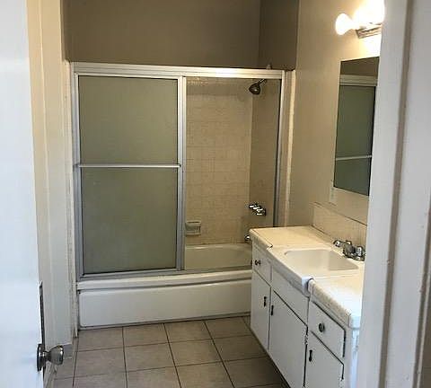 5th image of 8421 Ventura Canyon Ave APT 3