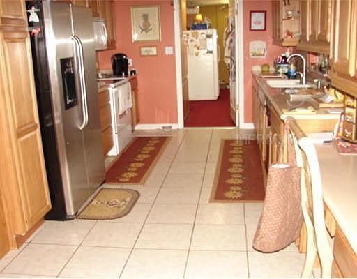 3rd image of 8919 Oakwood Dr
