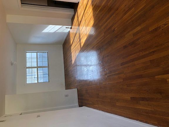 5th image of 160 S Shore Dr #8
