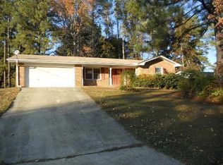 826 Huntingdon Dr, Jonesboro, GA 30236