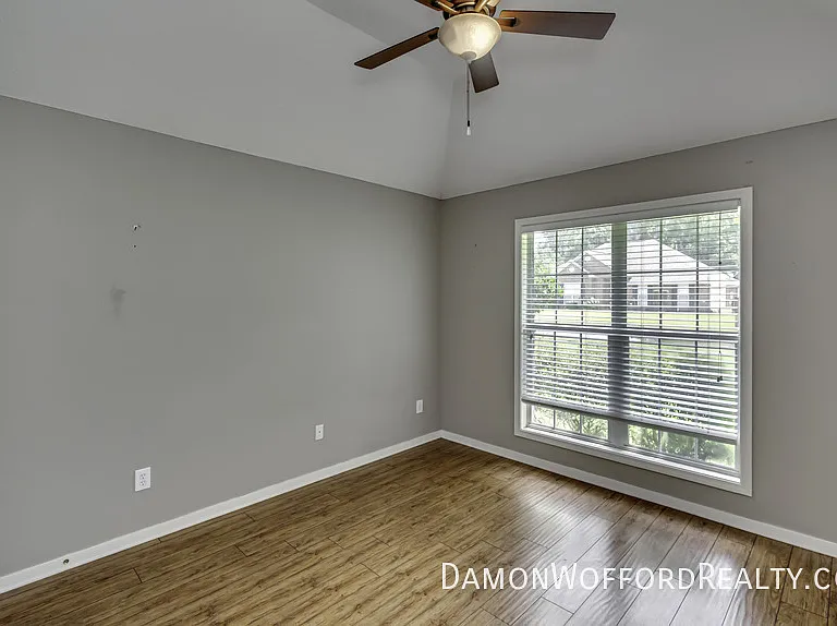 131 Hunters Row — Photo 36