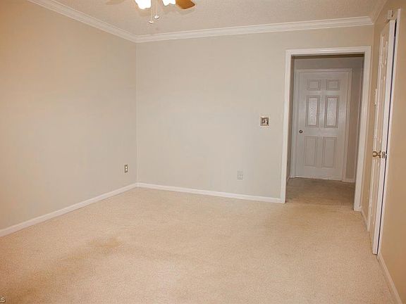 3rd image of 545 Mystic Dr