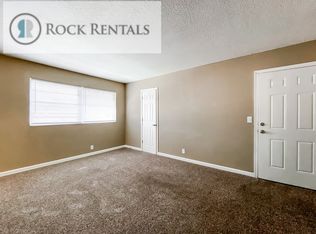 Windsor Square Apartments West, Hutchinson, KS 67501