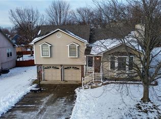 304 W Calico Dr, Raymore, MO 64083