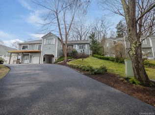 39 Park Rd, Goldens Bridge, NY 10526