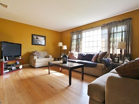 2nd image of 105 De Fillipo Dr