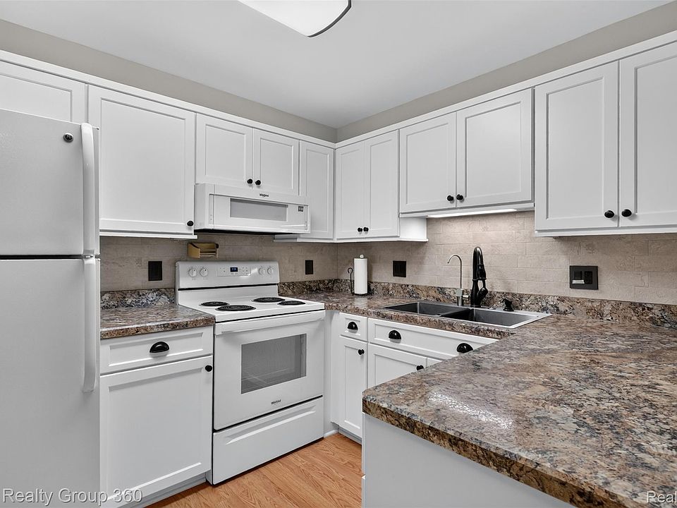 229 Brookwood Dr, photo 16