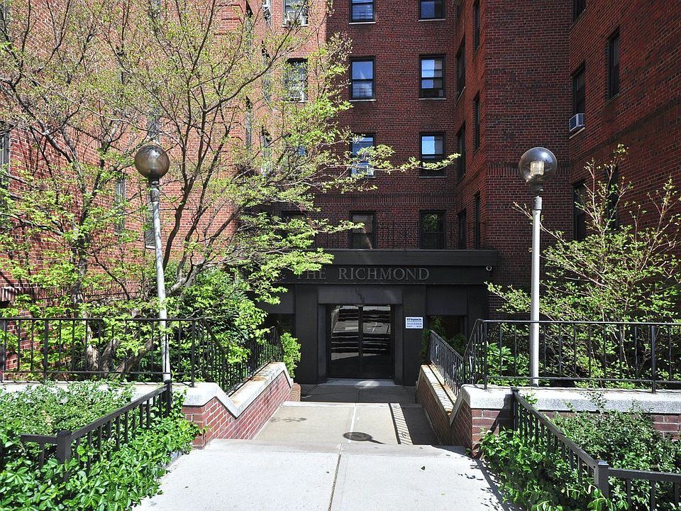 2nd image of 3636 Greystone Ave APT 1J