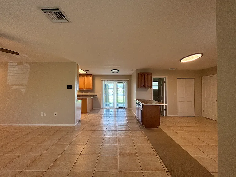814 Spring Lake Blvd NW — Photo 2