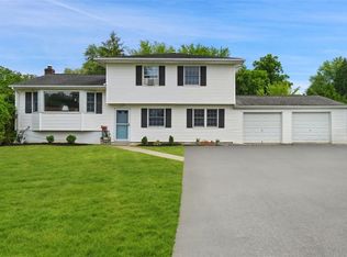 1295 Edcris Rd, Yorktown Heights, NY 10598