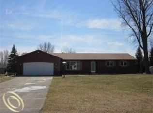 5371 Robinwood Dr, Clyde, MI 48049