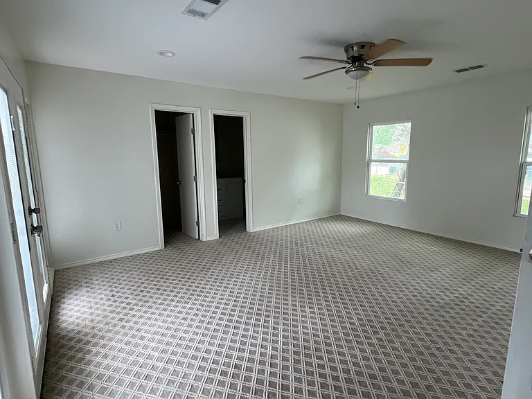 1826 Ferndale Ave — Photo 10