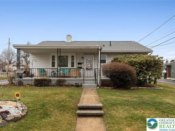 18 S Callowhill St, Topton, PA 19562