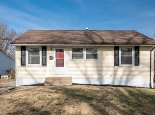337 Lancashire Rd, Saint Louis, MO 63137