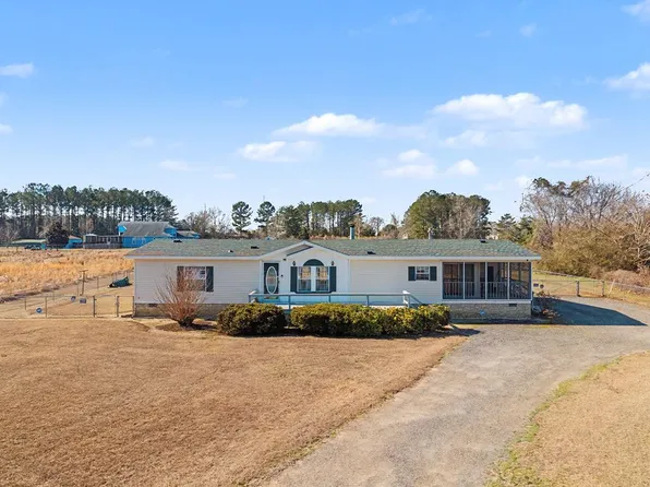 70 Feather Field Ct, Dawson, GA 39842