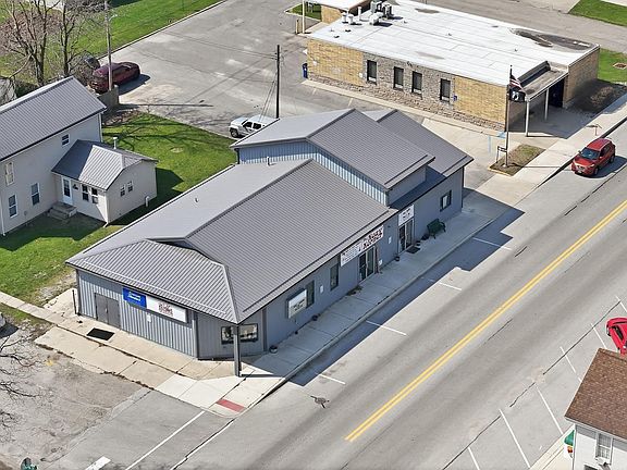 2nd image of 418 Defiance St