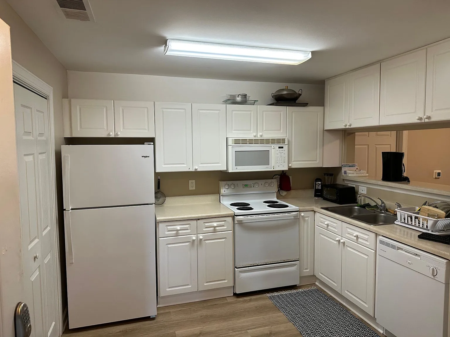 929 Morreene Rd — Photo 4