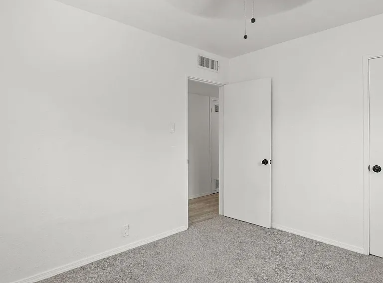 4924 Pikes Peak Dr — Photo 29