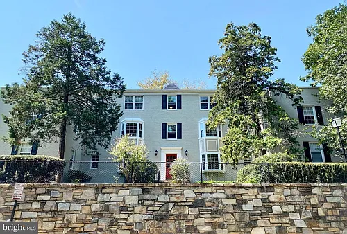 824 S Arlington Mill Dr #202 Photo 1