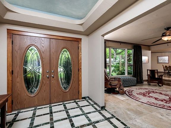 3rd image of 1207 Shady Creek Dr