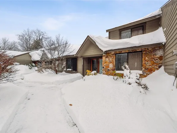 1926 S Ridge Way, Hidden Valley, PA 15502